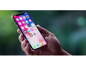 Хруст экрана iPhone X – что делать?